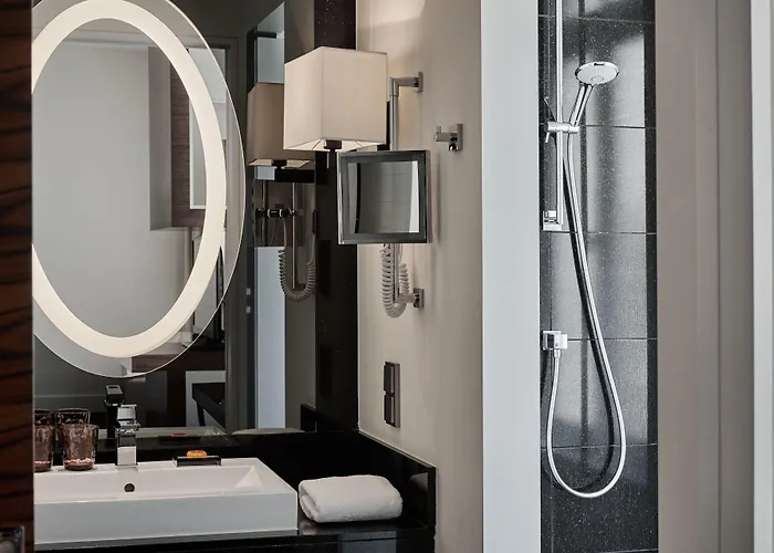 Roomers Steinplatz, Autograph Collection 5*