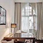 Roomers Steinplatz, Autograph Collection 5*