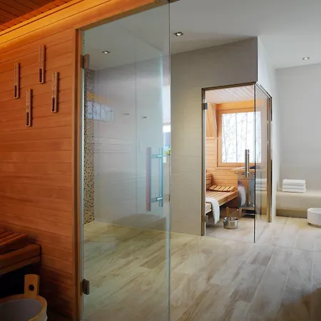 Roomers Steinplatz, Autograph Collection