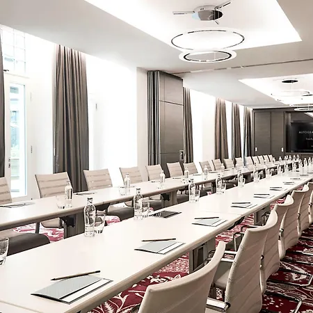 Roomers Steinplatz, Autograph Collection 5*