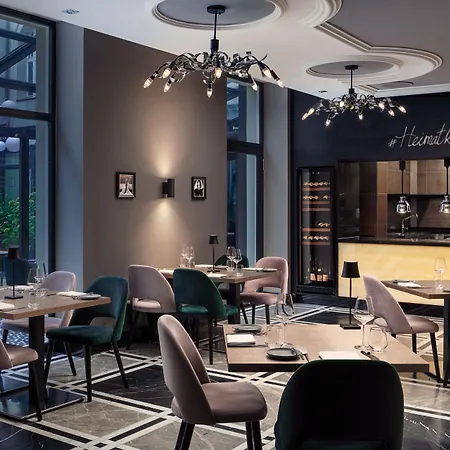 Roomers Steinplatz, Autograph Collection