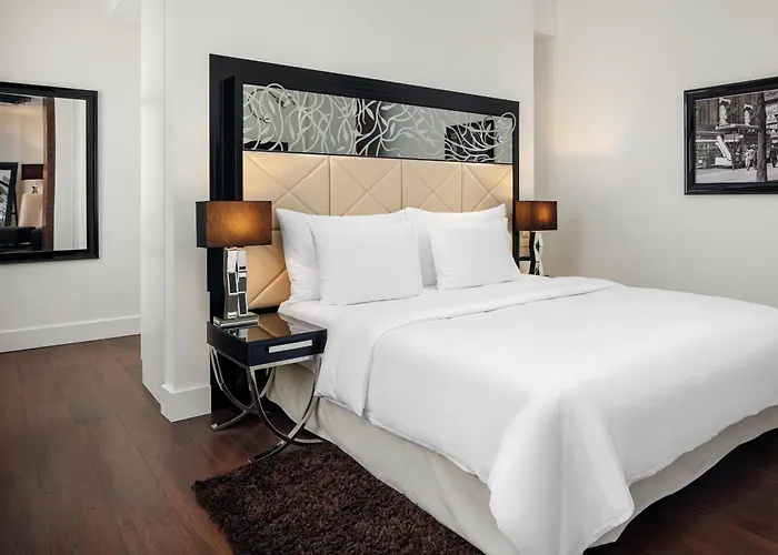 Roomers Steinplatz, Autograph Collection 5*