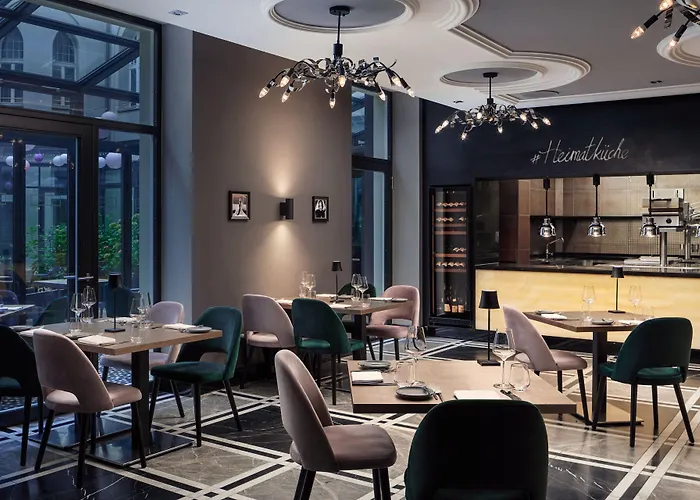 Roomers Steinplatz, Autograph Collection