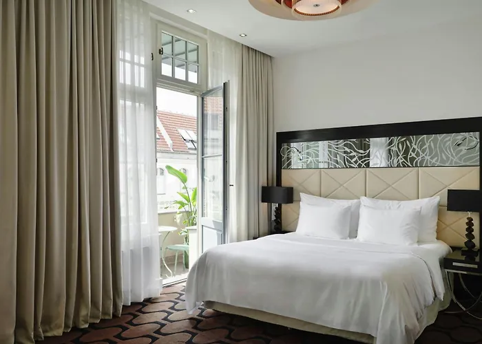 فندق Roomers Steinplatz, Autograph Collection 5*