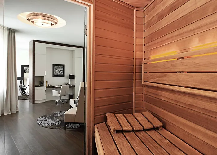 Roomers Steinplatz, Autograph Collection