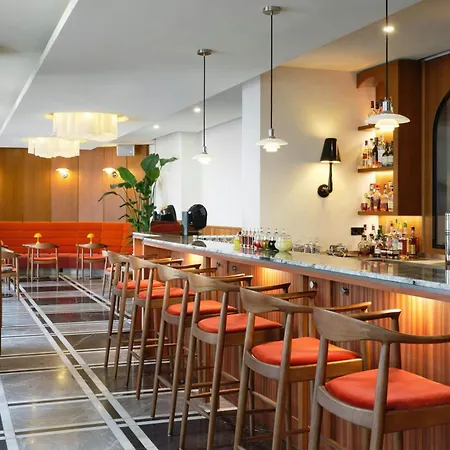 Roomers Steinplatz, Autograph Collection 5*