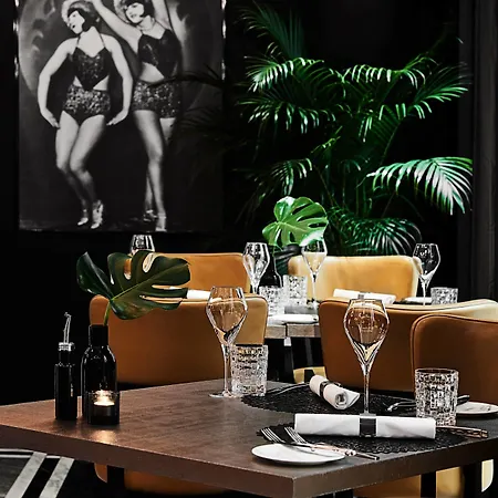 Roomers Steinplatz, Autograph Collection מלון 5*