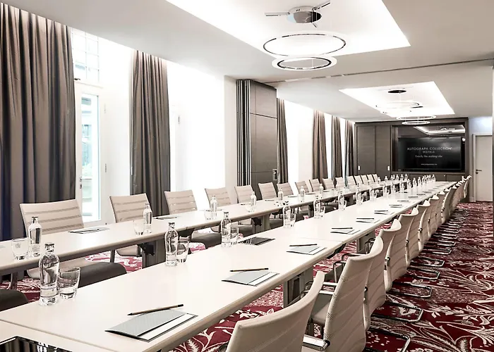 Roomers Steinplatz, Autograph Collection 5*